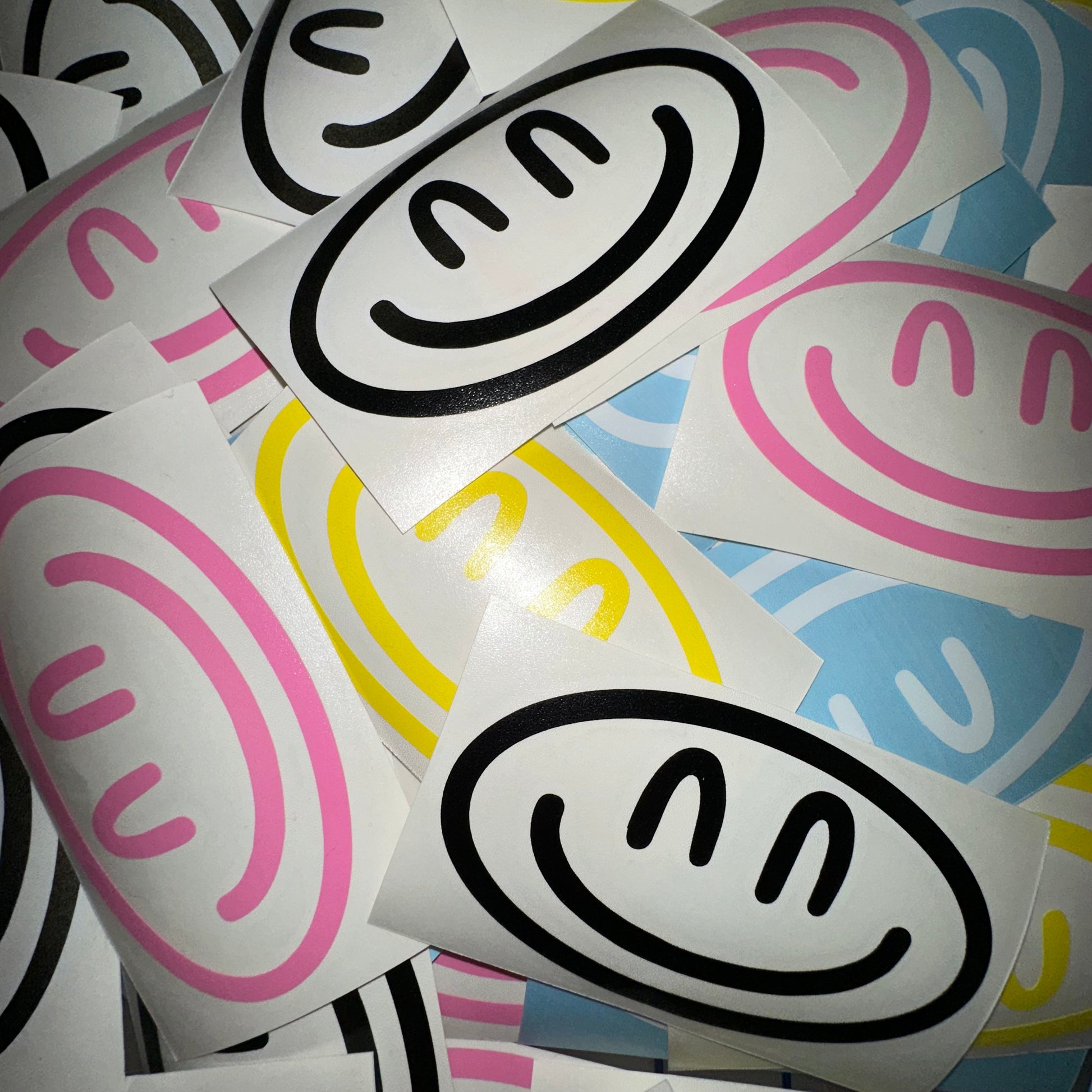 SMILE STICKER – afraidofdrowning