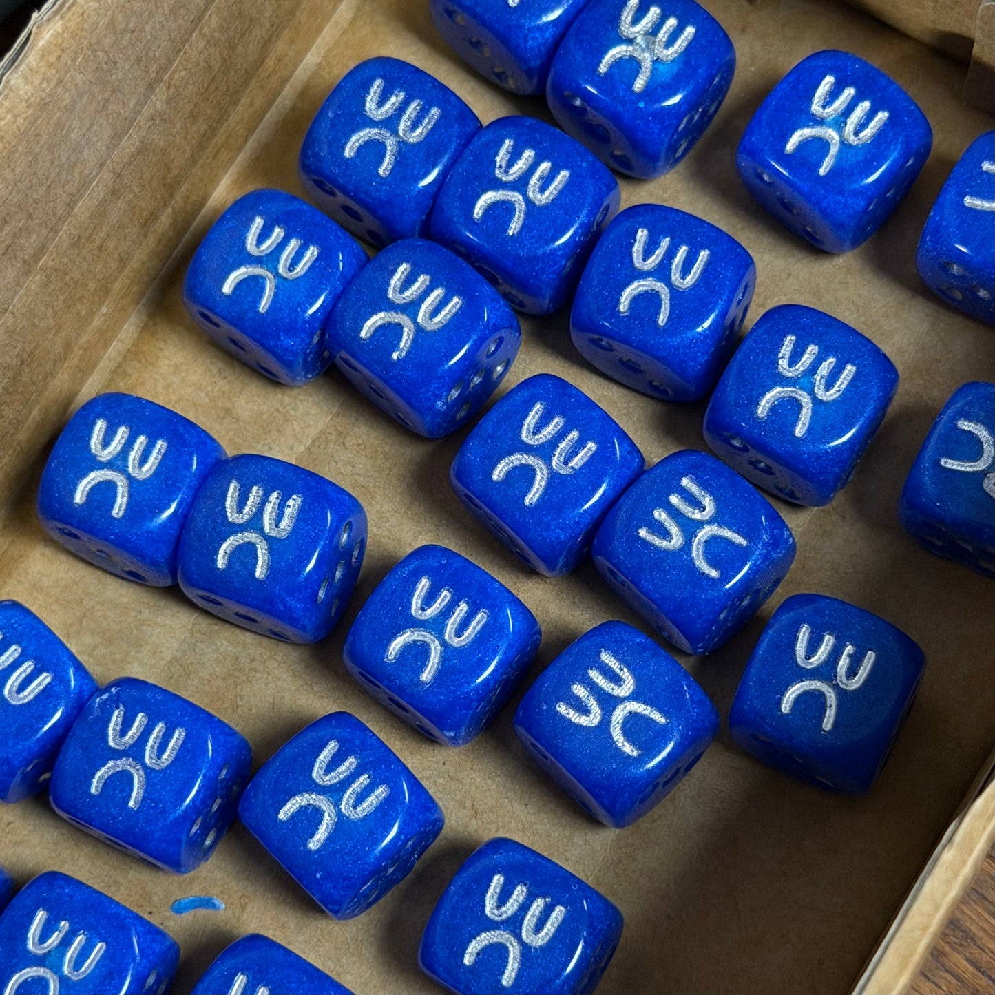 VALVE CAP DICE BOYS - MIDNIGHT BLUE SET